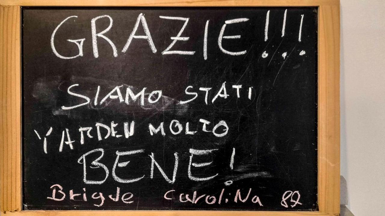 Da Nonna Lina Ai Quartieri Neapel Exterior foto